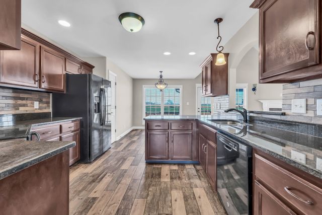 1817 Autumnwood Blvd, Clarksville, TN 37042