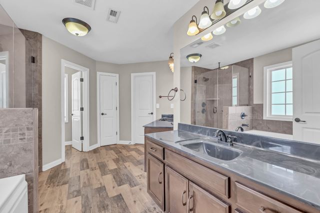 1817 Autumnwood Blvd, Clarksville, TN 37042