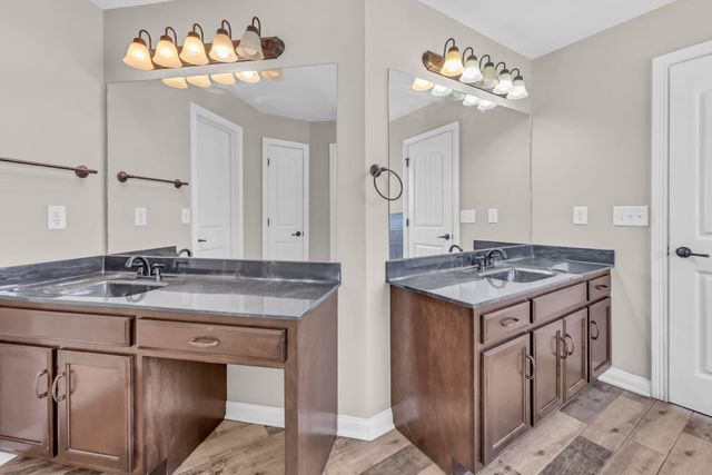 1817 Autumnwood Blvd, Clarksville, TN 37042