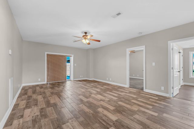 1817 Autumnwood Blvd, Clarksville, TN 37042