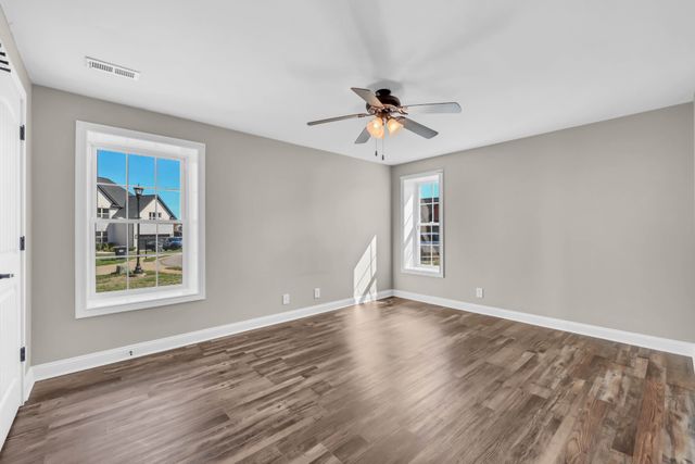 1817 Autumnwood Blvd, Clarksville, TN 37042