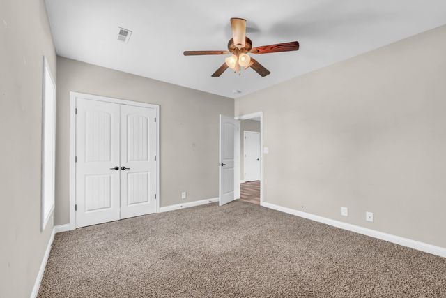 1817 Autumnwood Blvd, Clarksville, TN 37042