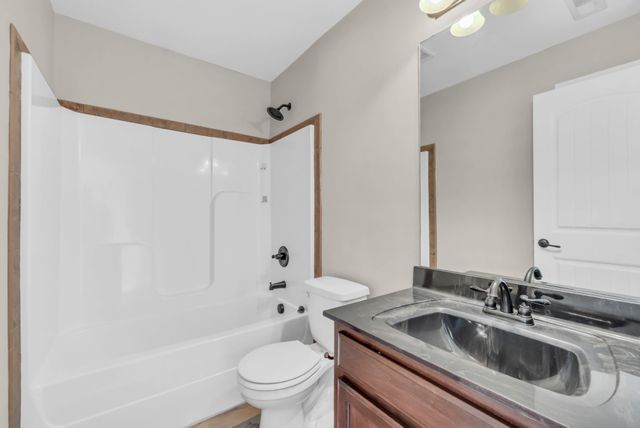 1817 Autumnwood Blvd, Clarksville, TN 37042