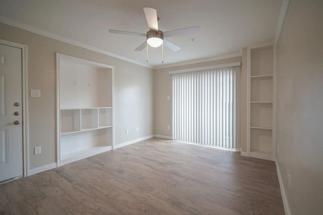 8455 Will Clayton Parkway 203, Humble, TX 77338