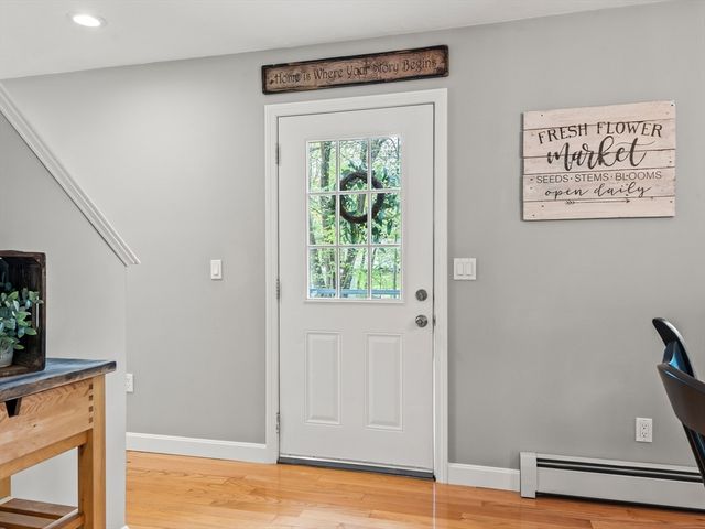 6 Maple Lane, Leicester, MA 01524