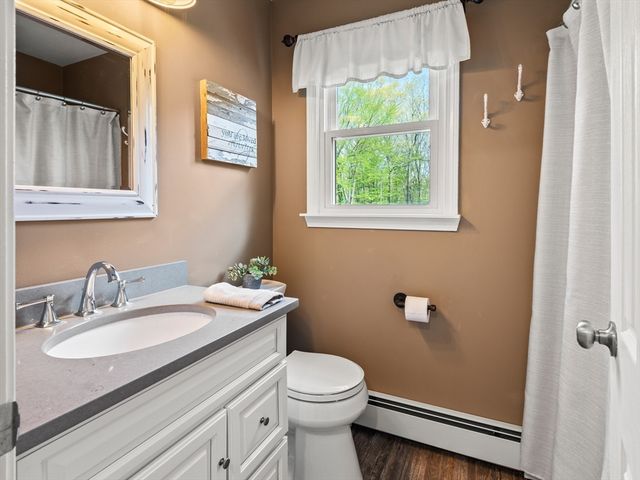 6 Maple Lane, Leicester, MA 01524