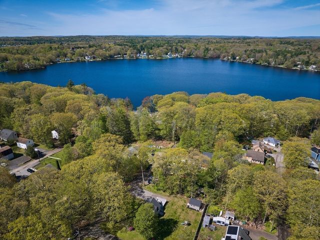 6 Maple Lane, Leicester, MA 01524