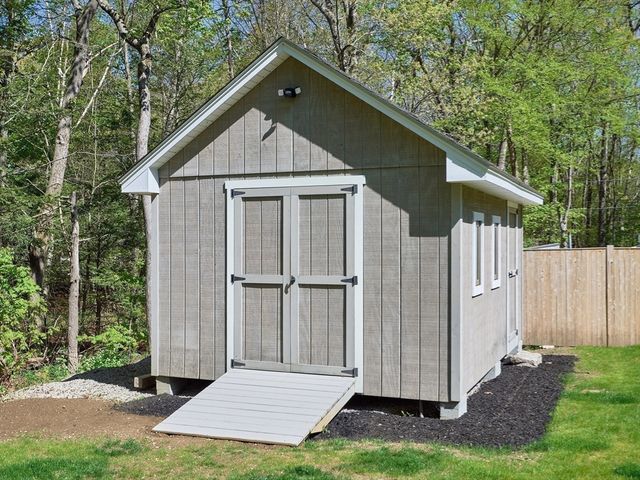 6 Maple Lane, Leicester, MA 01524