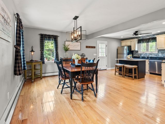 6 Maple Lane, Leicester, MA 01524