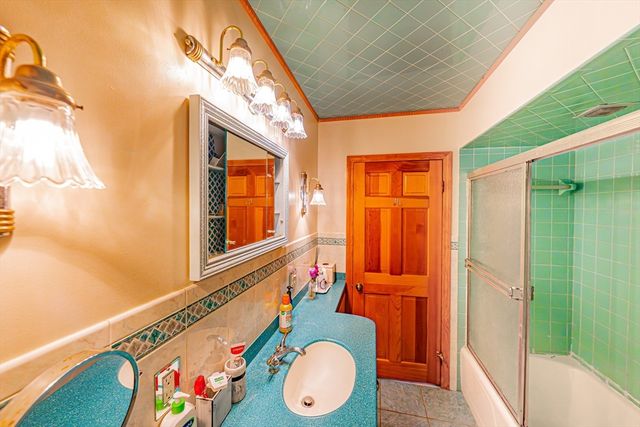 33 Olive St, Revere, MA 02151