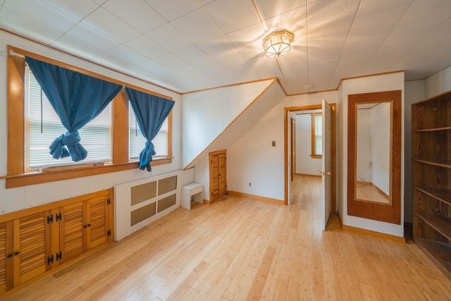 33 Olive St, Revere, MA 02151