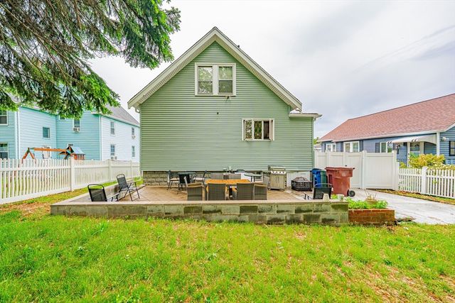 33 Olive St, Revere, MA 02151