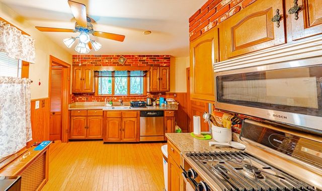33 Olive St, Revere, MA 02151
