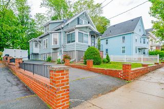 33 Olive St, Revere, MA 02151