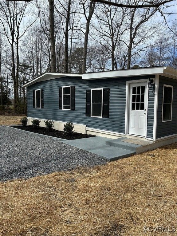 141 Printer Ln, Essex, VA 22560