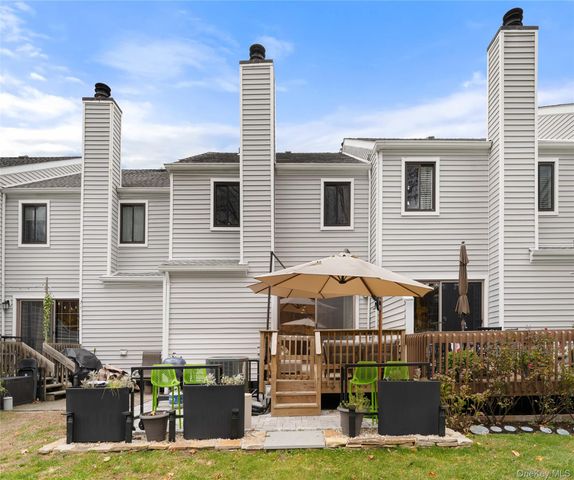 17 Ledgewood Commons, Millwood, NY 10546