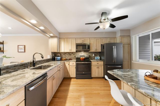 17 Ledgewood Commons, Millwood, NY 10546