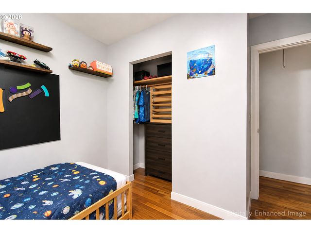 16245 Se MARKET St, Portland, OR 97233