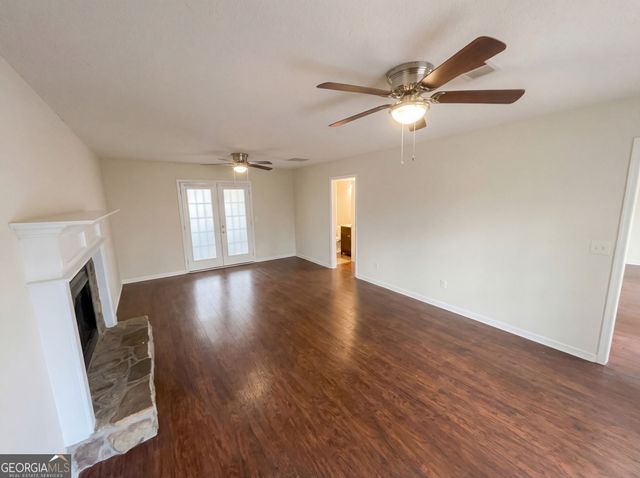 70 Sunny Brook Drive, Newnan, GA 30263