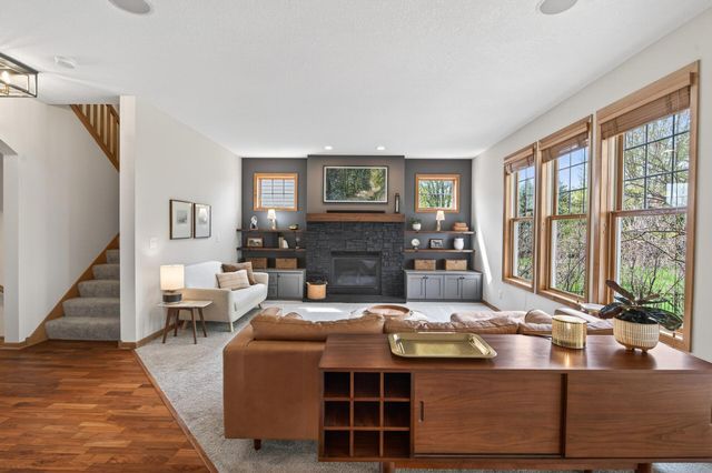 2344 Fieldstone Curve, Woodbury, MN 55129