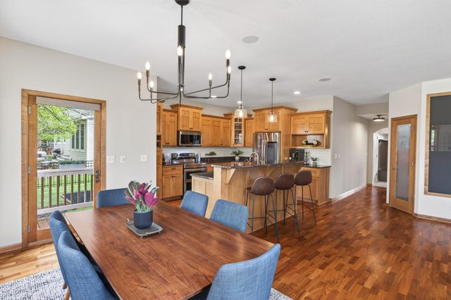 2344 Fieldstone Curve, Woodbury, MN 55129