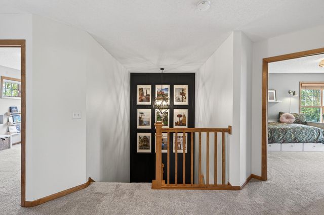 2344 Fieldstone Curve, Woodbury, MN 55129