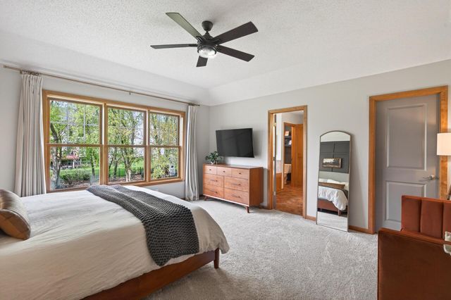 2344 Fieldstone Curve, Woodbury, MN 55129