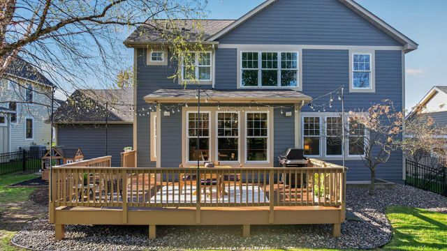 2344 Fieldstone Curve, Woodbury, MN 55129