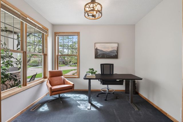 2344 Fieldstone Curve, Woodbury, MN 55129