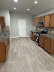 125 Falling Sun, Cibolo, TX 78108