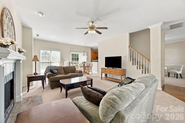 2807 Edgebrook Circle, Matthews, NC 28105