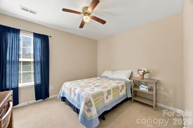 2807 Edgebrook Circle, Matthews, NC 28105