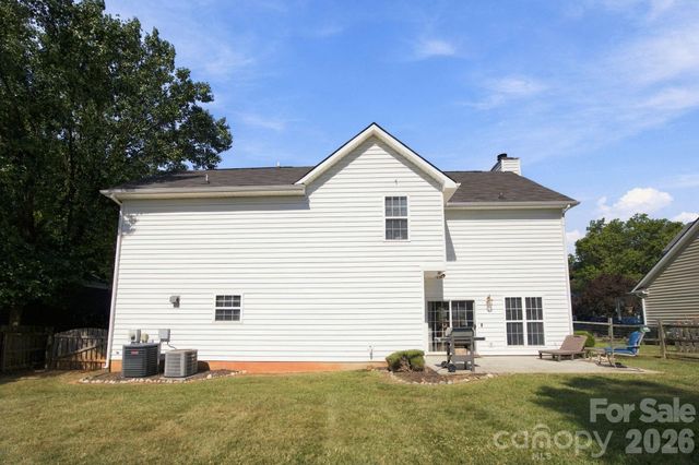 2807 Edgebrook Circle, Matthews, NC 28105