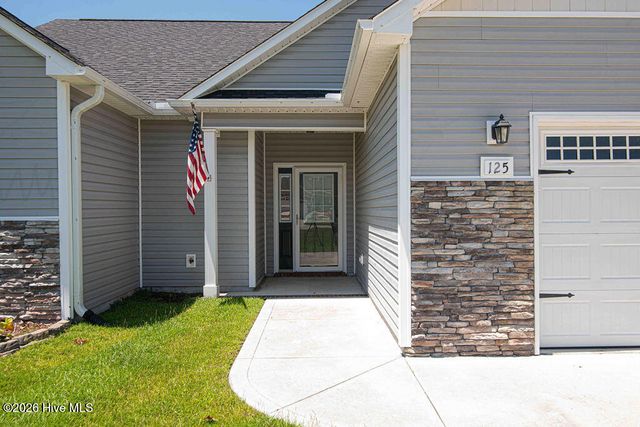 125 Bridgeport Drive, Sneads Ferry, NC 28460