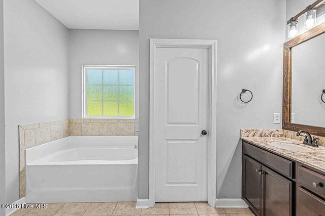 125 Bridgeport Drive, Sneads Ferry, NC 28460