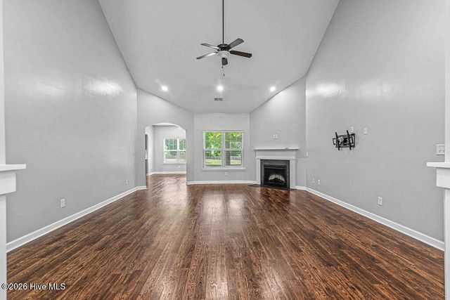 125 Bridgeport Drive, Sneads Ferry, NC 28460