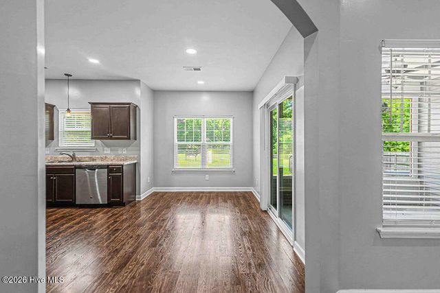 125 Bridgeport Drive, Sneads Ferry, NC 28460
