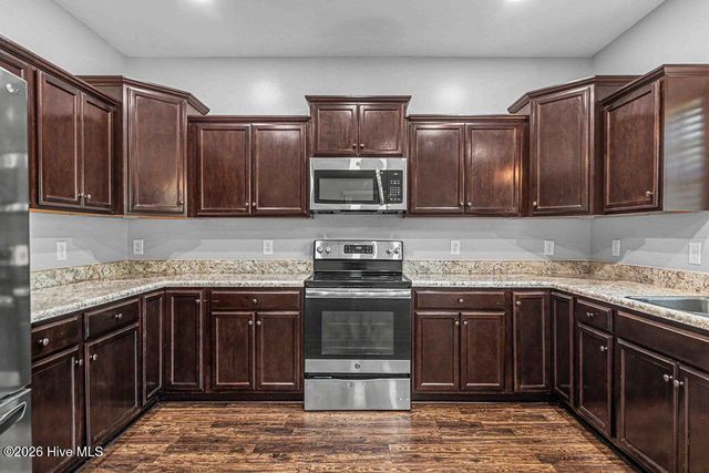 125 Bridgeport Drive, Sneads Ferry, NC 28460
