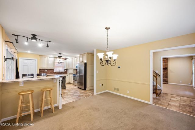9903 Welshpool Ct, Louisville, KY 40299