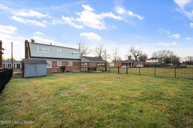 9903 Welshpool Ct, Louisville, KY 40299