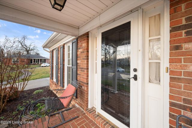 9903 Welshpool Ct, Louisville, KY 40299