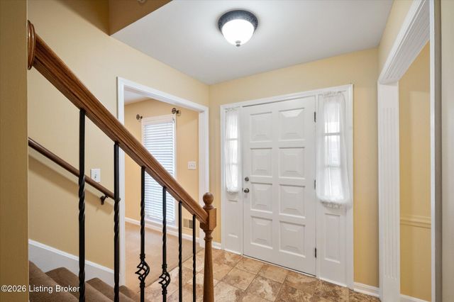 9903 Welshpool Ct, Louisville, KY 40299
