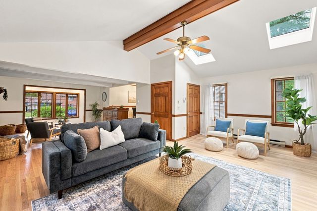5 Regis Rd, Andover, MA 01810