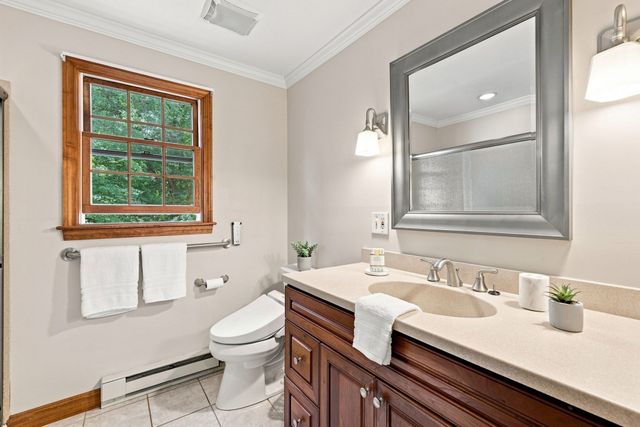 5 Regis Rd, Andover, MA 01810
