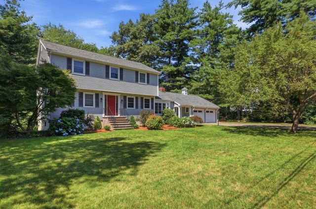 5 Regis Rd, Andover, MA 01810