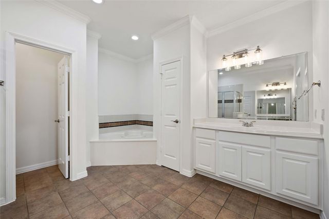 2827 Briarhurst Park, Houston, TX 77057