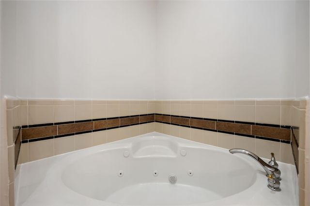 2827 Briarhurst Park, Houston, TX 77057