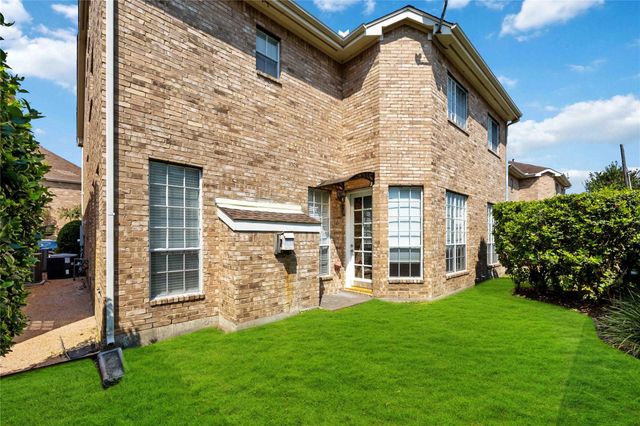 2827 Briarhurst Park, Houston, TX 77057