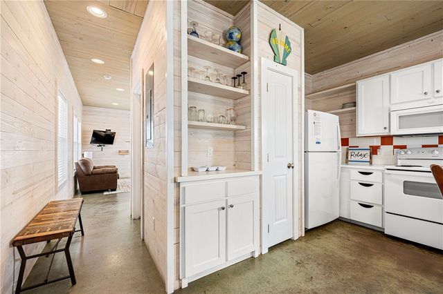 2606 S 11th St 17, Port Aransas, TX 78373