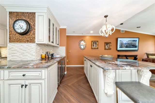 6976 COUNTRY LAKES CIRCLE, Sarasota, FL 34243